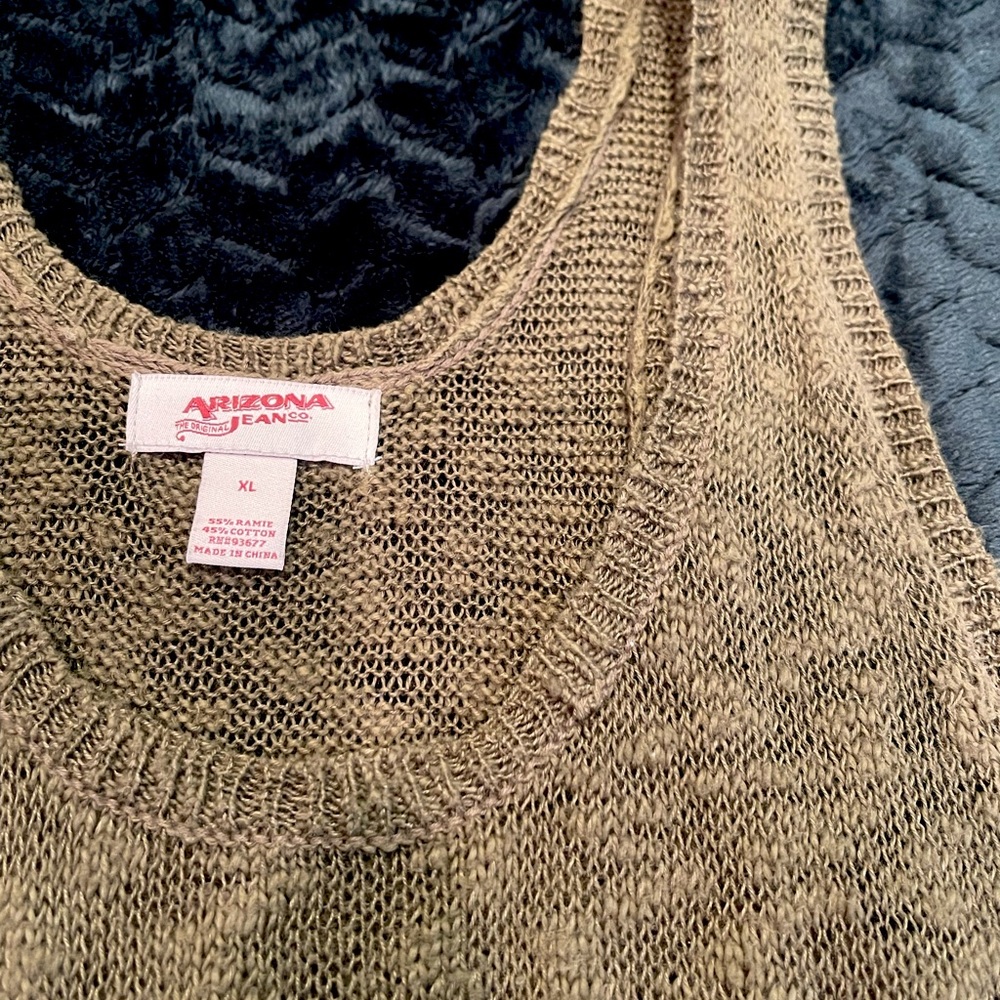 Arizonan Jean Company Knot Green Tank Top